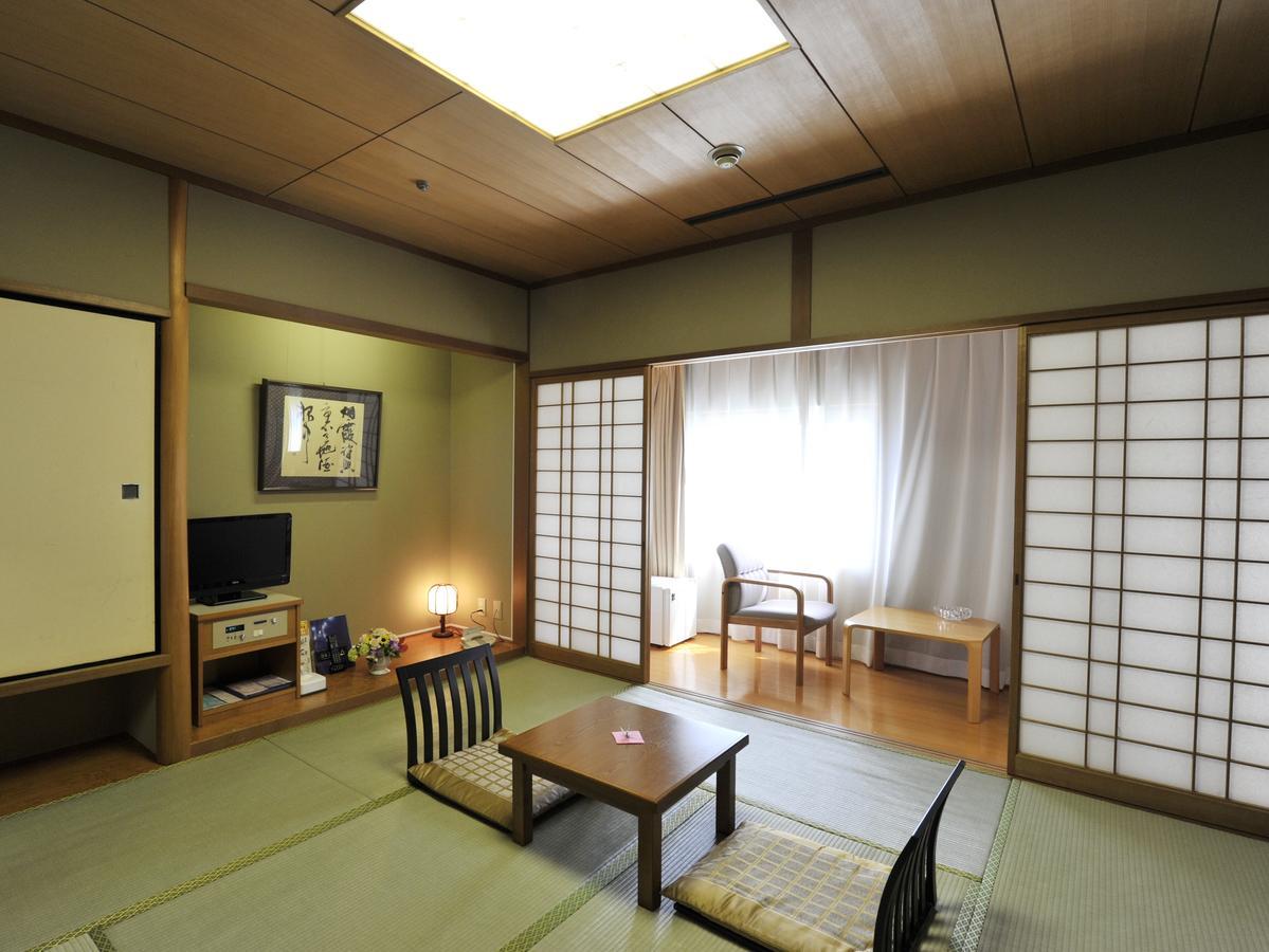 Fukuoka Recent Hotel Экстерьер фото